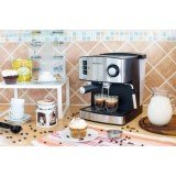 Kафемашина за еспресо Rohnson (R-980) - Мощност 850W 20 бара помпа Голям подвижен резервоар за вода с вместимост 1.6 л. Единичен и двоен филтри от неръждаема стомана за перфектен каймак Дюза за капучино Система за защита от прегряване и свръхналяган Kафемашина за еспресо Rohnson (R-980) -