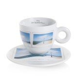 illy® Колекция Maurizio Galimberti – Сет от 6 чаши за капучино - Създадена от Maurizio Galimberti
Перфектно пътешествие със стил, което ни отвежда до няколко емблематични места в градовете Триест, Венеция, Милано, Флоренция, Пиза и Рим. Описание illy® Колекция Maurizio Galimberti – Сет от 6 чаши за капучино - Кeрамика, Порцелан и стъкло
